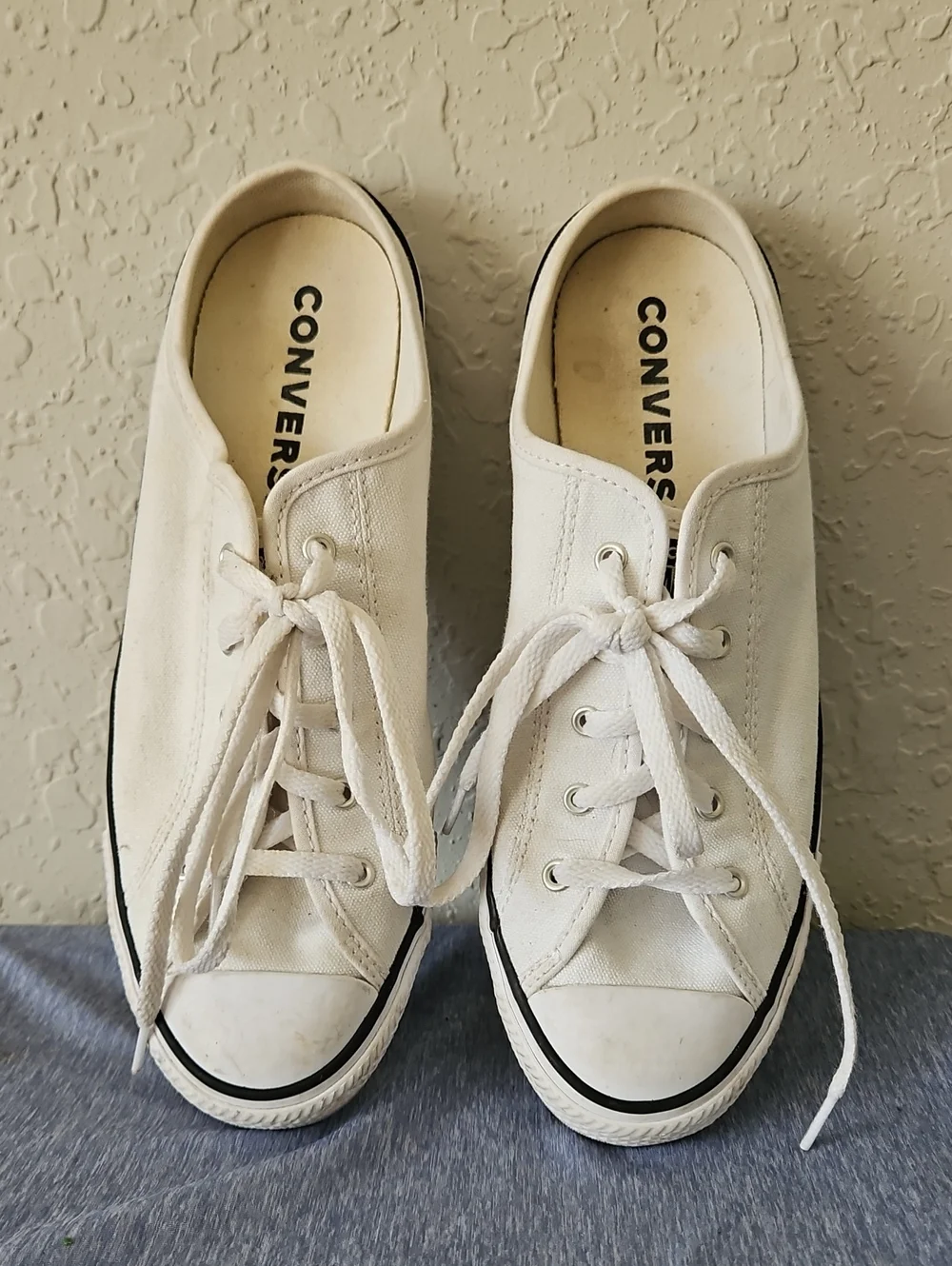 Converse Women's White  Canvas Slip Ins, Size 7